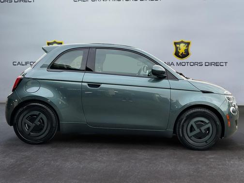 2025 FIAT 500e Giorgio Armani FWD