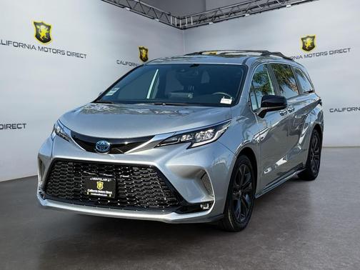 2022 Toyota Sienna XSE 7 Passenger