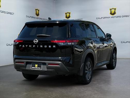 2024 Nissan Pathfinder S FWD
