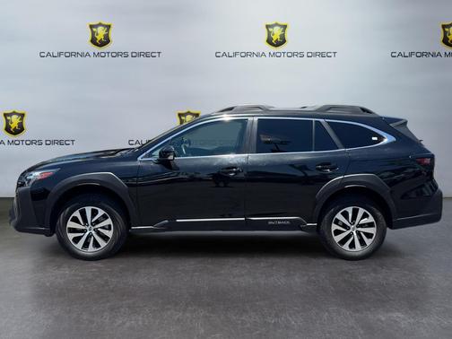 Crystal Black Silica 2023 Subaru Outback Premium