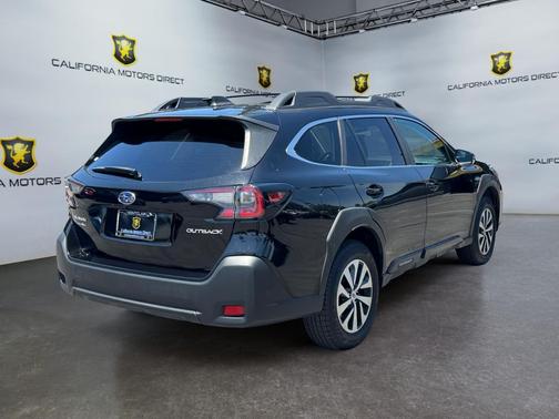 Crystal Black Silica 2023 Subaru Outback Premium