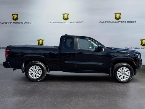 Super Black 2023 Nissan Frontier SV