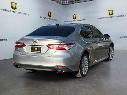 Celestial Silver Metallic 2020 Toyota Camry XLE