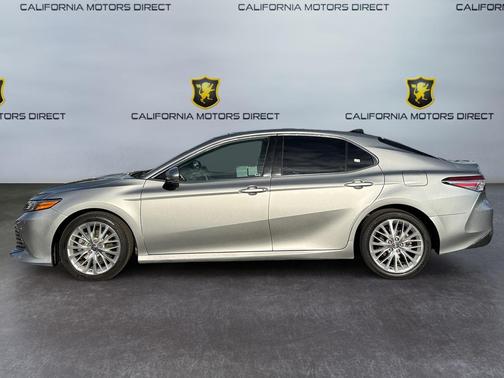 Celestial Silver Metallic 2020 Toyota Camry XLE