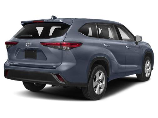 Moon Dust 2022 Toyota Highlander LE