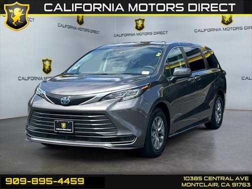 2023 Toyota Sienna LE