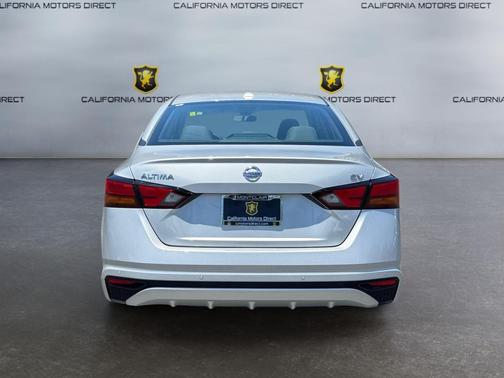 Brilliant Silver Metallic 2022 Nissan Altima 2.5 SV
