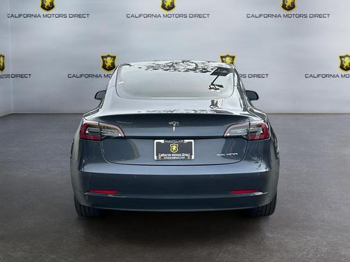 Gray 2022 Tesla Model 3 Long Range