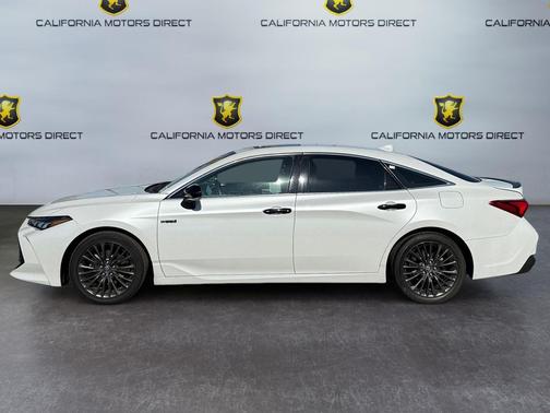 2020 Toyota Avalon Hybrid XSE