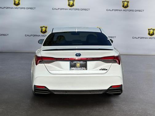 2020 Toyota Avalon Hybrid XSE