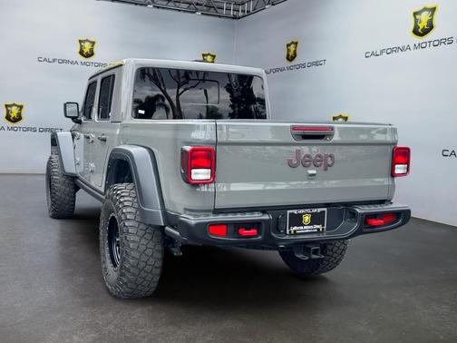 Sting-Gray Clearcoat 2022 Jeep Gladiator Rubicon