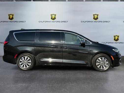 2022 Chrysler Pacifica Hybrid Limited