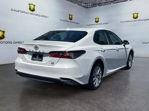 White 2022 Toyota Camry LE