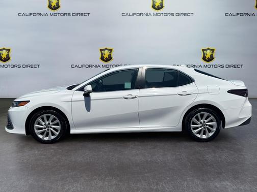 White 2022 Toyota Camry LE