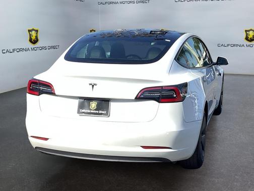 Pearl White Multi-Coat 2021 Tesla Model 3 Standard Range Plus