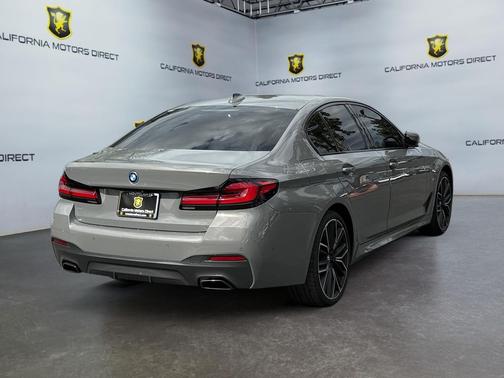 2022 BMW 530 i