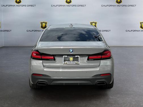 2022 BMW 530 i
