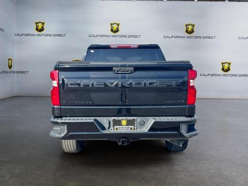 Black 2022 Chevrolet Silverado 1500 Custom