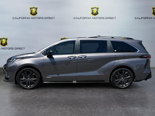 2021 Toyota Sienna XSE 7 Passenger