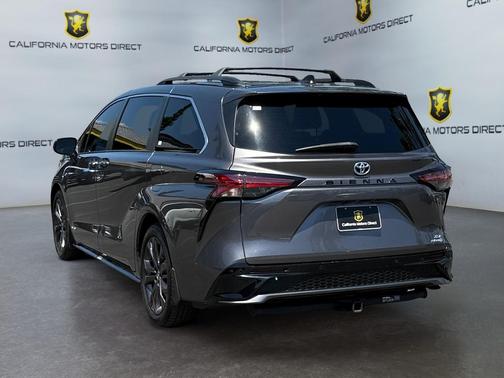 2021 Toyota Sienna XSE 7 Passenger