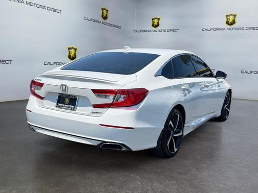 Platinum White Pearl 2018 Honda Accord Sport