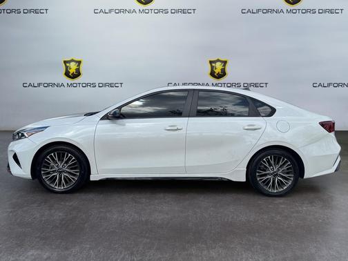 Snow White Pearl 2023 Kia Forte GT-Line