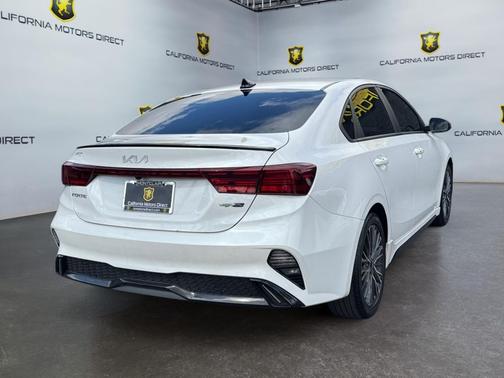 Snow White Pearl 2023 Kia Forte GT-Line