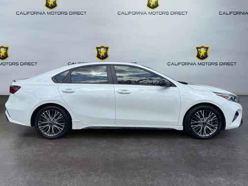 Snow White Pearl 2023 Kia Forte GT-Line