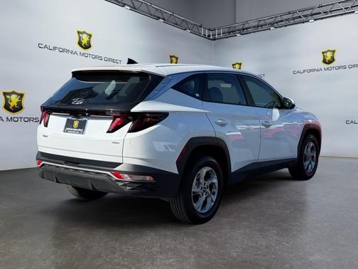 White Pearl 2024 Hyundai TUCSON SE