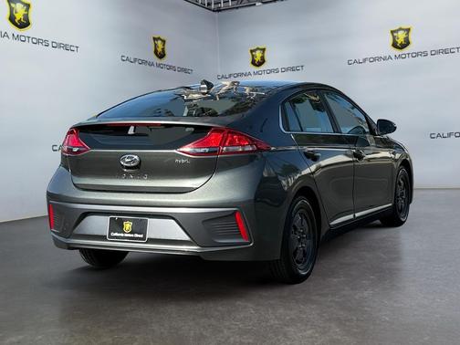 2020 Hyundai IONIQ Hybrid SE