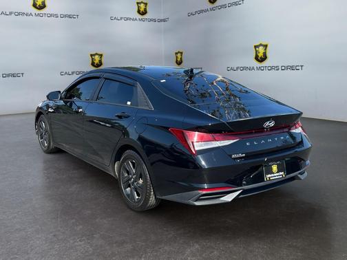 Phantom Black 2021 Hyundai ELANTRA SEL