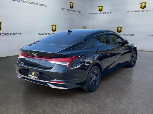 Phantom Black 2021 Hyundai ELANTRA SEL