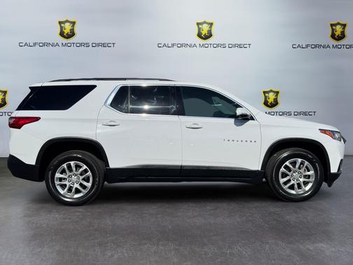 Summit White 2020 Chevrolet Traverse LT Cloth