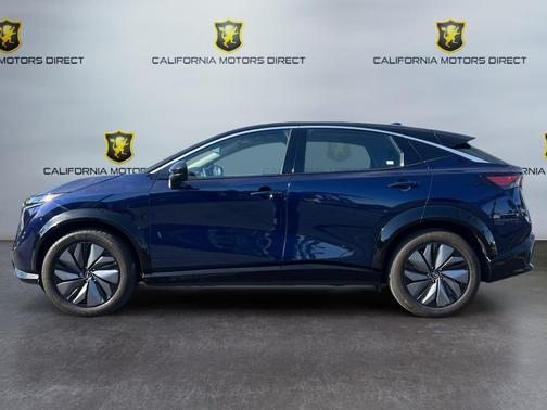 Deep Ocean Blue Pearl/Black Diamond Pearl 2023 Nissan ARIYA VENTURE+