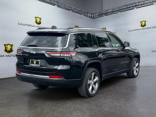 Diamond Black Crystal Pearlcoat 2022 Jeep Grand Cherokee L Limited
