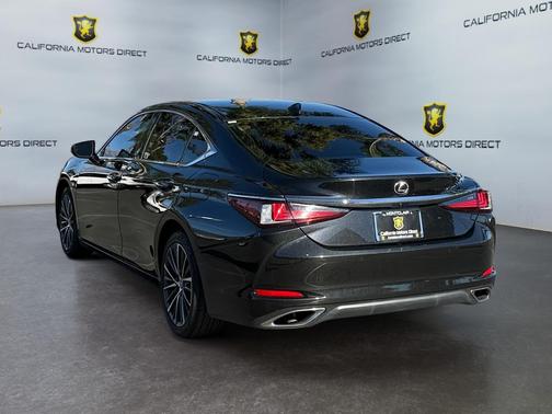 2023 Lexus ES 300h Base