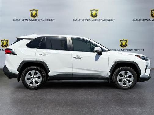 2023 Toyota RAV4 LE