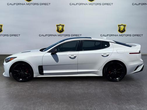 Snow White Pearl 2022 Kia Stinger GT2