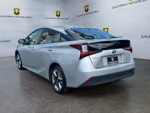 Classic Silver Metallic 2022 Toyota Prius XLE