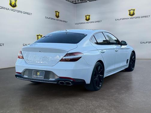 2023 Genesis G70 2.0T RWD