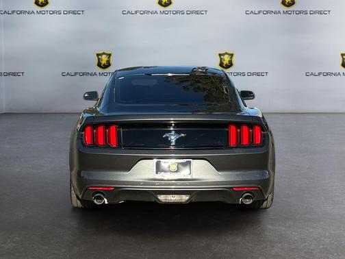 2016 Ford Mustang V6
