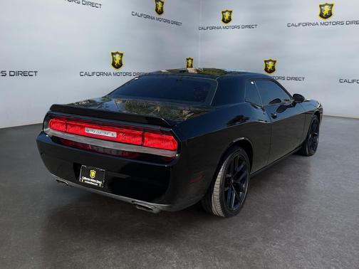Black Clearcoat 2014 Dodge Challenger R/T