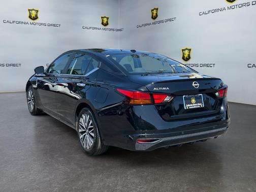 Super Black 2025 Nissan Altima SV FWD