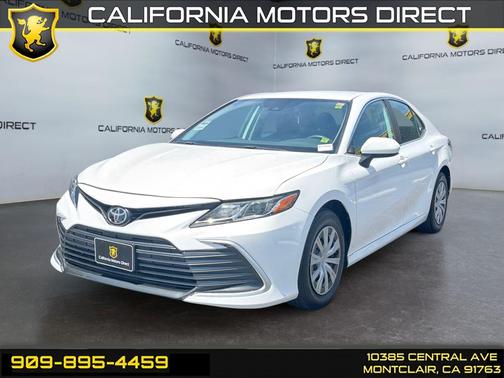 White 2022 Toyota Camry LE