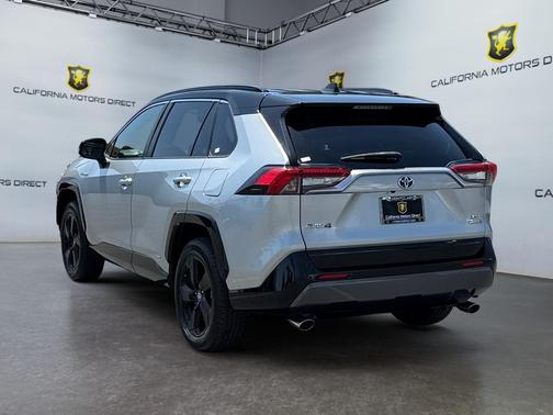 2020 Toyota RAV4 Hybrid SE