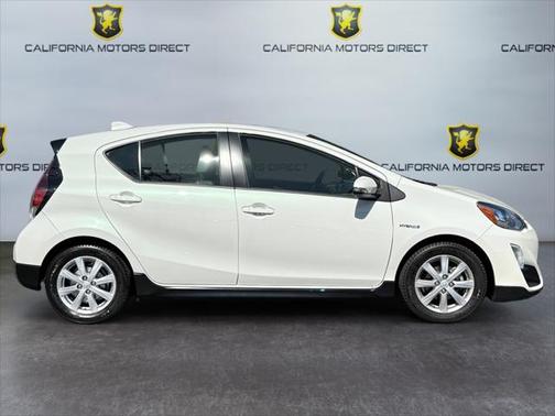 2017 Toyota Prius c Four
