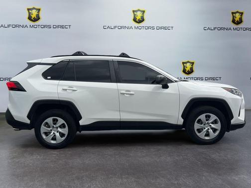 Super White 2019 Toyota RAV4 LE