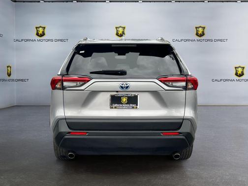 Silver Sky Metallic 2022 Toyota RAV4 Hybrid LE