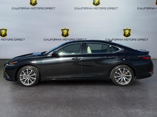 2022 Lexus ES 300h Base