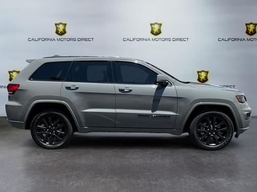2021 Jeep Grand Cherokee Laredo